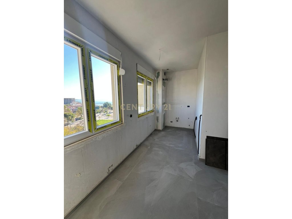 Apartament me lokacion fantastik dhe pamje deti ,  1+1 Për Shitje në Golem, Durrës - 92,990€ | 54.7 m²