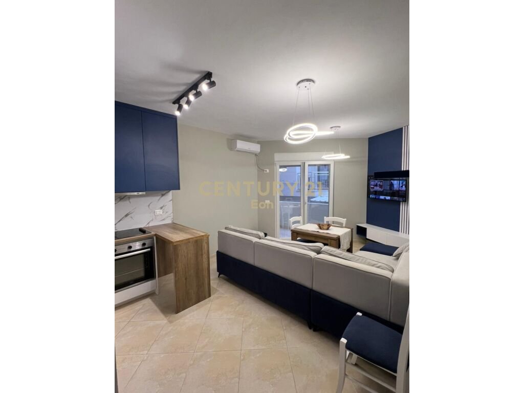SHITET APARTAMENT 2+1 TEK SHKEMBI I KAVAJES!!