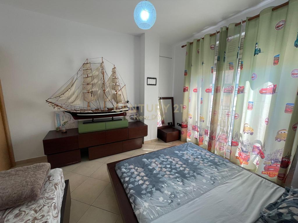 SHITET APARTAMENT 1+1 TEK SHKEMBI I KAVAJES!