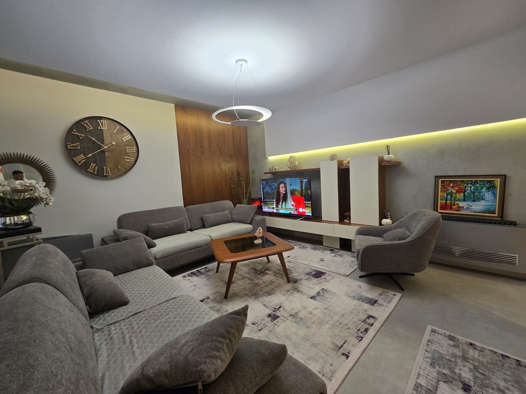 SHITET APARTAMENT 3+1+3 PRANE SHESHIT SKENDERBEJ