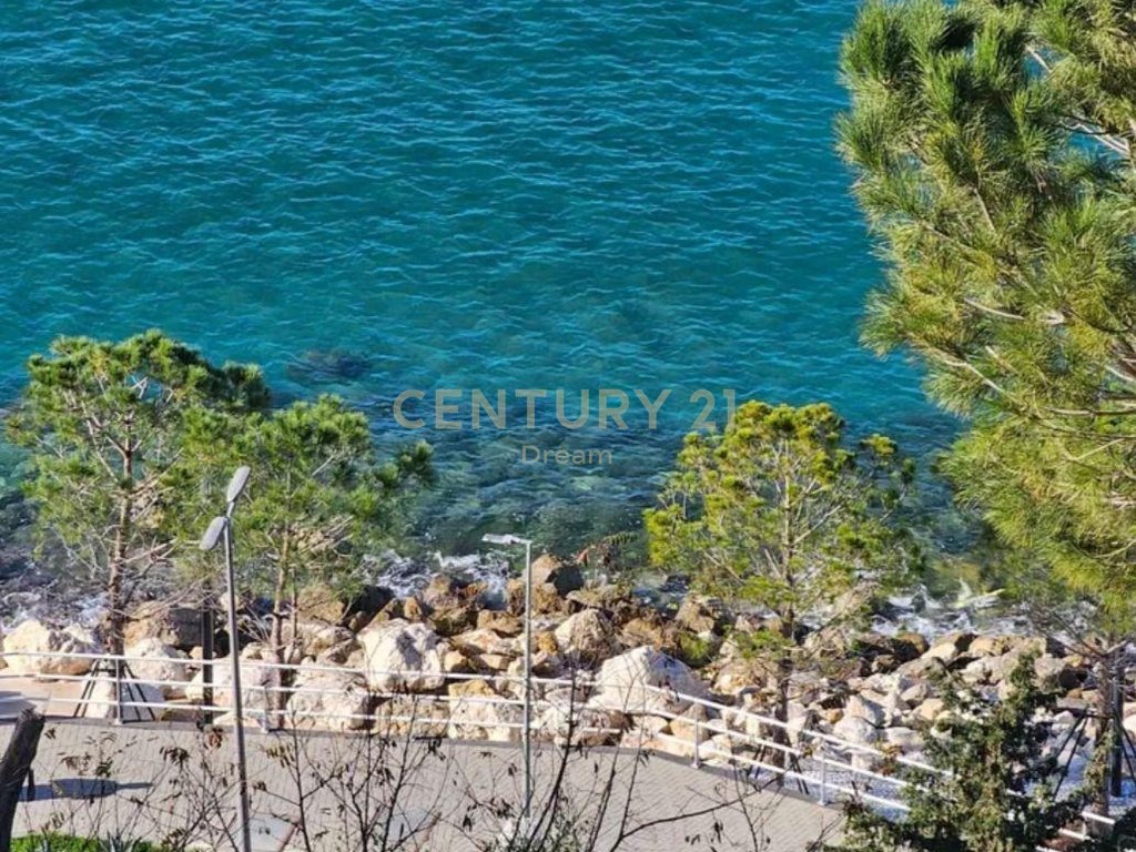 SHITET APARTAMENT 1+1 TEK UJI I FTOHTE NE VLORE ‼️