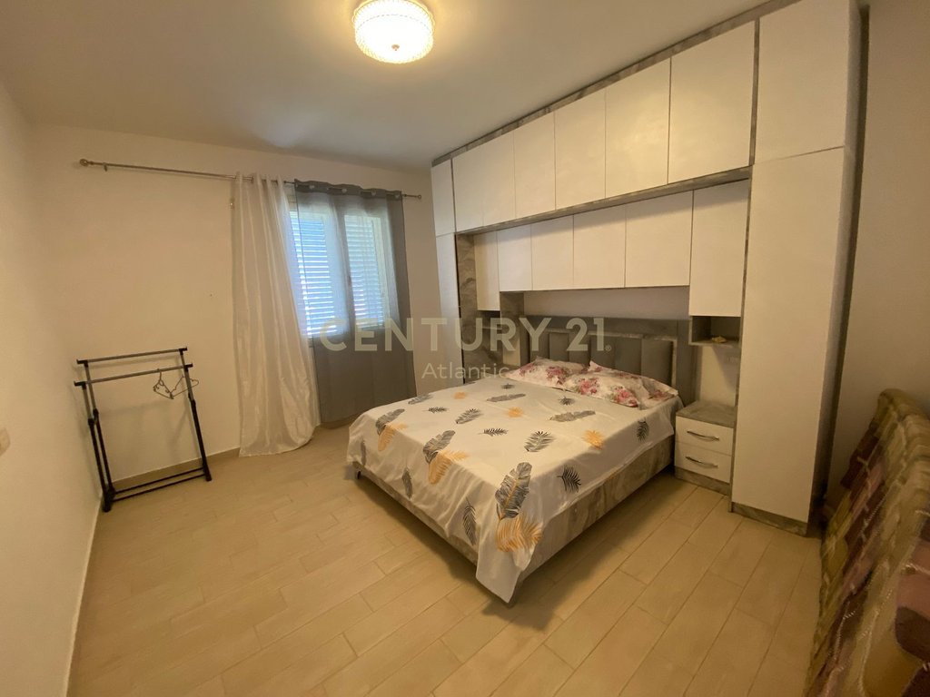 JEPET APARTAMENT ME QERA 1+1 NE PLEPA DURRES !!