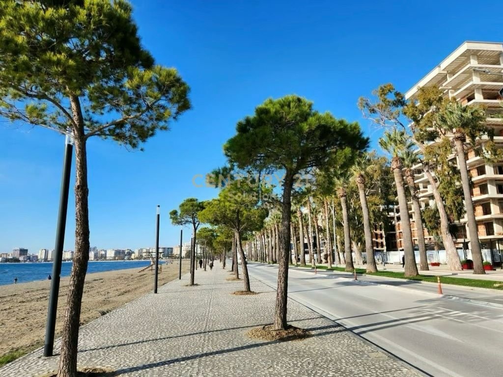 APARTAMENT 1+1 PER SHITJE ME PAMJE NGA DETI NE ZEMER TE LUNGOMARES!