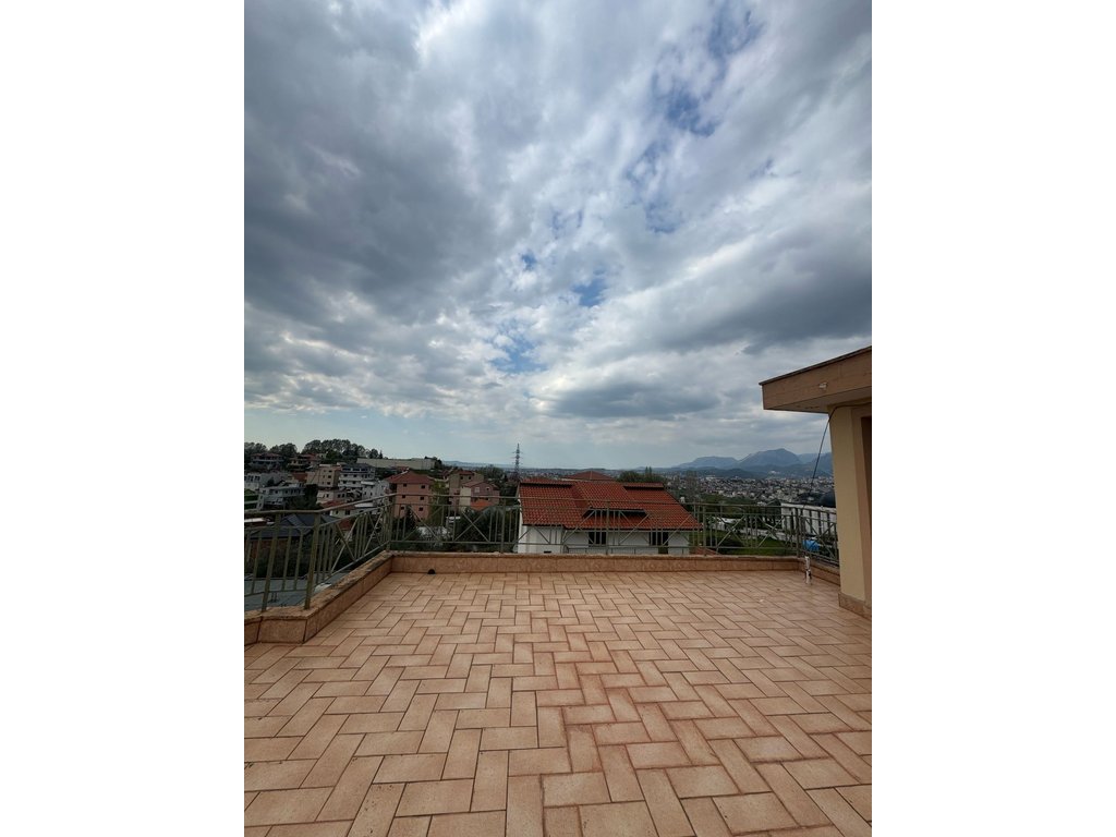 Shitet Godinë Multifunksionale tek Depo e Ujit, Rr. Pjeter Budi