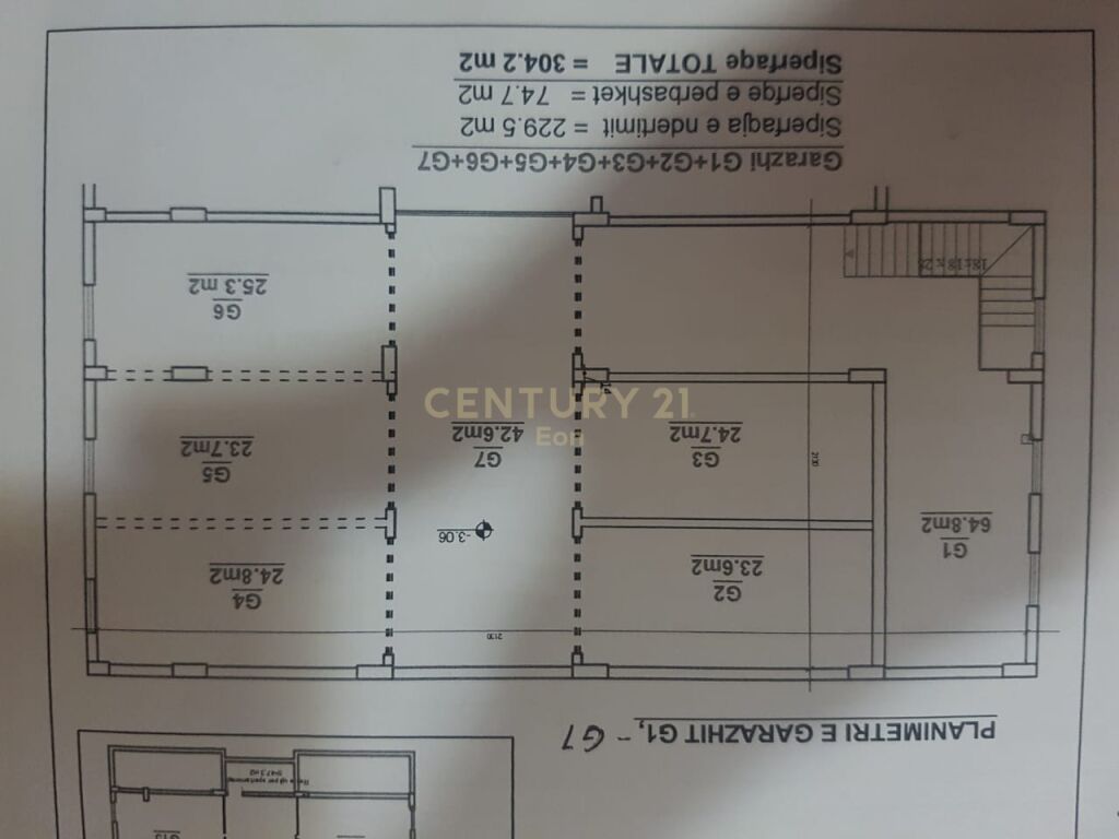 SHITET AMBIENT NE PLAZH DURRES 304.2 m2 !