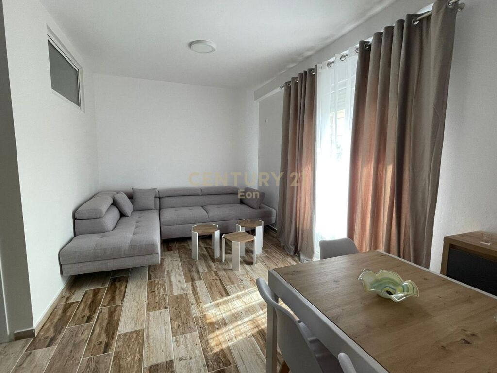 SHITET APARTAMENT 2+1 NE GOLEM 150M PRANE DETIT!