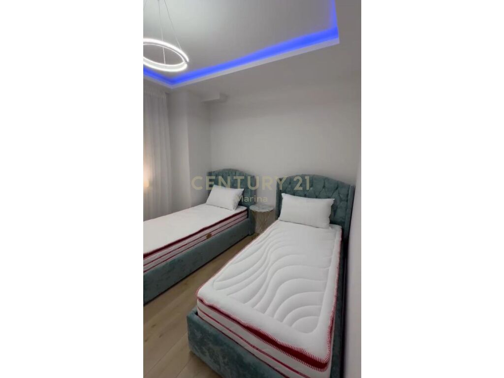 APARTAMENT 2+1 PER SHITJE, UJI I FTOHTE!