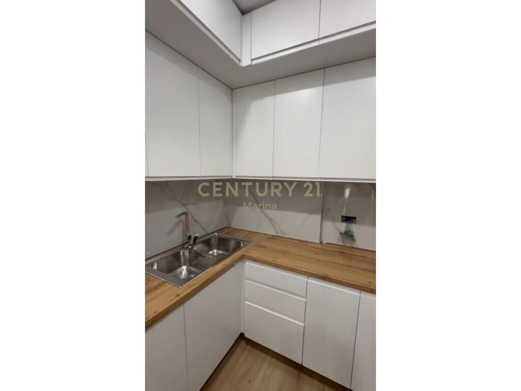 APARTAMENT 2+1 PER SHITJE, UJI I FTOHTE!