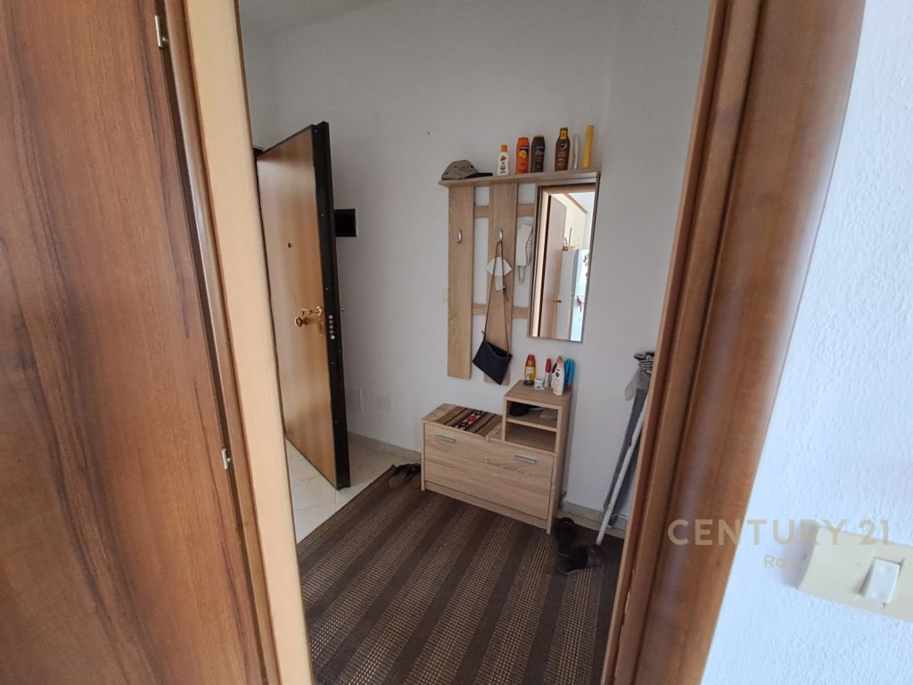 SHITET APARTAMENT 1+1  ME ASHENSOR PRANE HOTEL PREMIUM GOLEM 30 METRA LARG NGA DETI!!