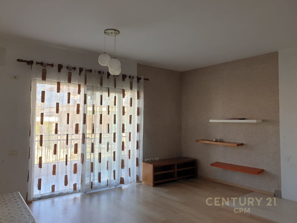 Ne Shkoze, Shesim Apartament 3+1+2!