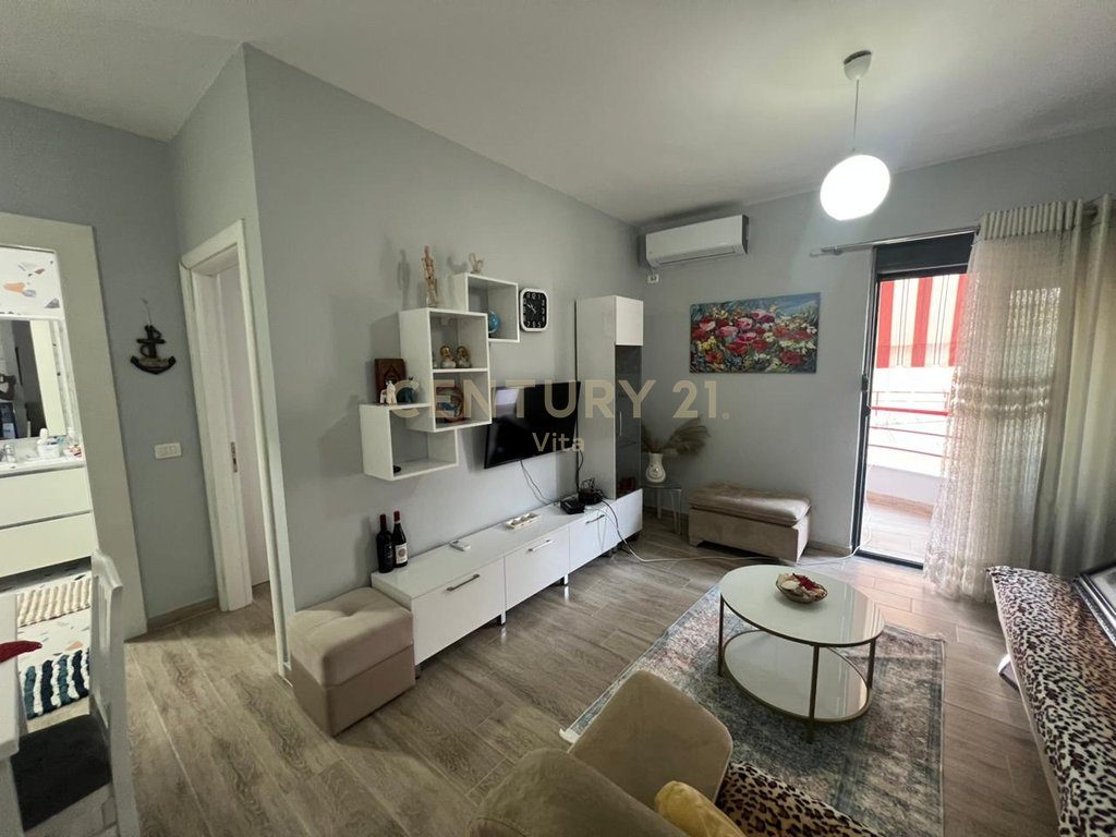 Apartament 1+1 me qira në Golem, 70m nga deti!!