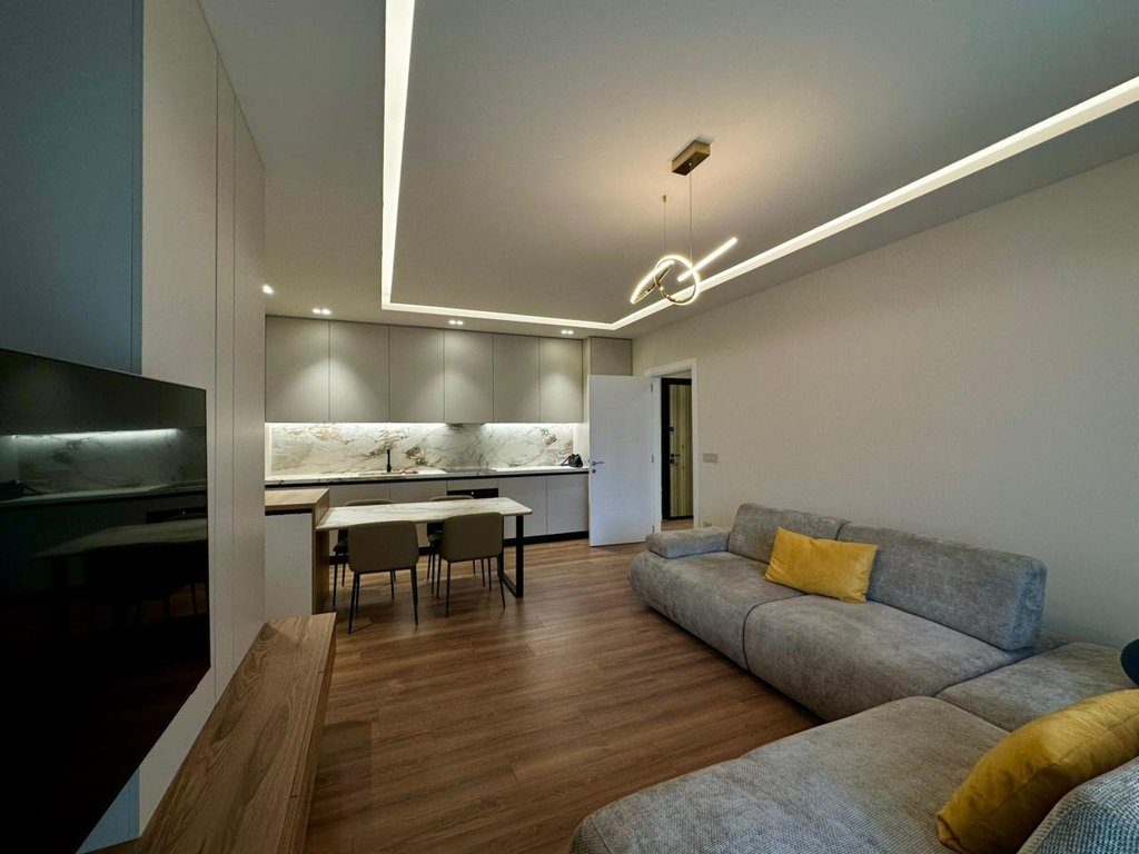 Apartament 1+1 Me Qira + Post Parkimi te  Pazari i Ri, Tiranë