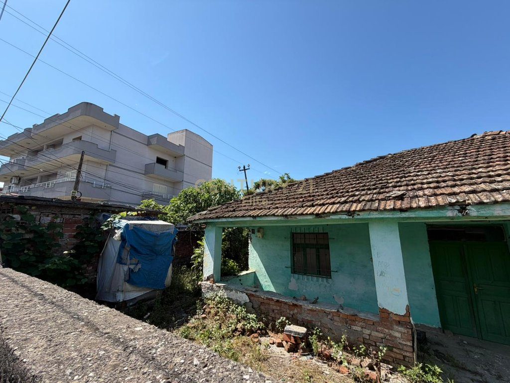 Shitet Shtëpi Private me Oborr dhe Truall 372 m² | Treshi – Ura e Kamzës, Tiranë | 210,000€