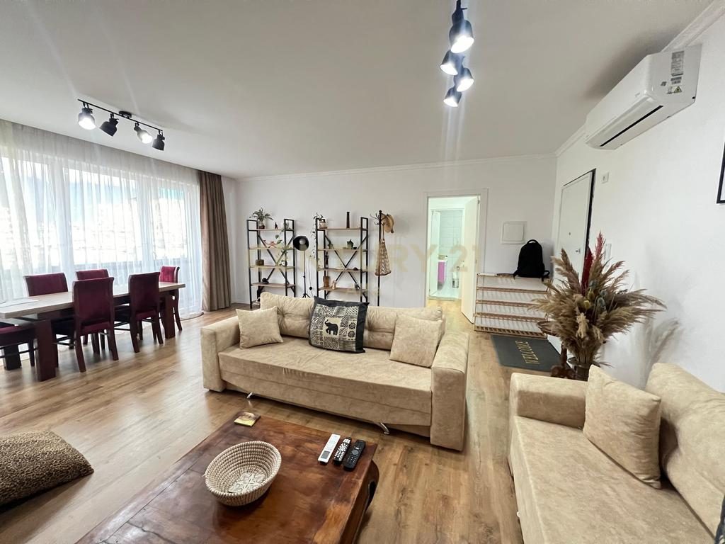 Apartament 1+1 per qira, modern dhe i mobiluar në qendër të Tiranës.