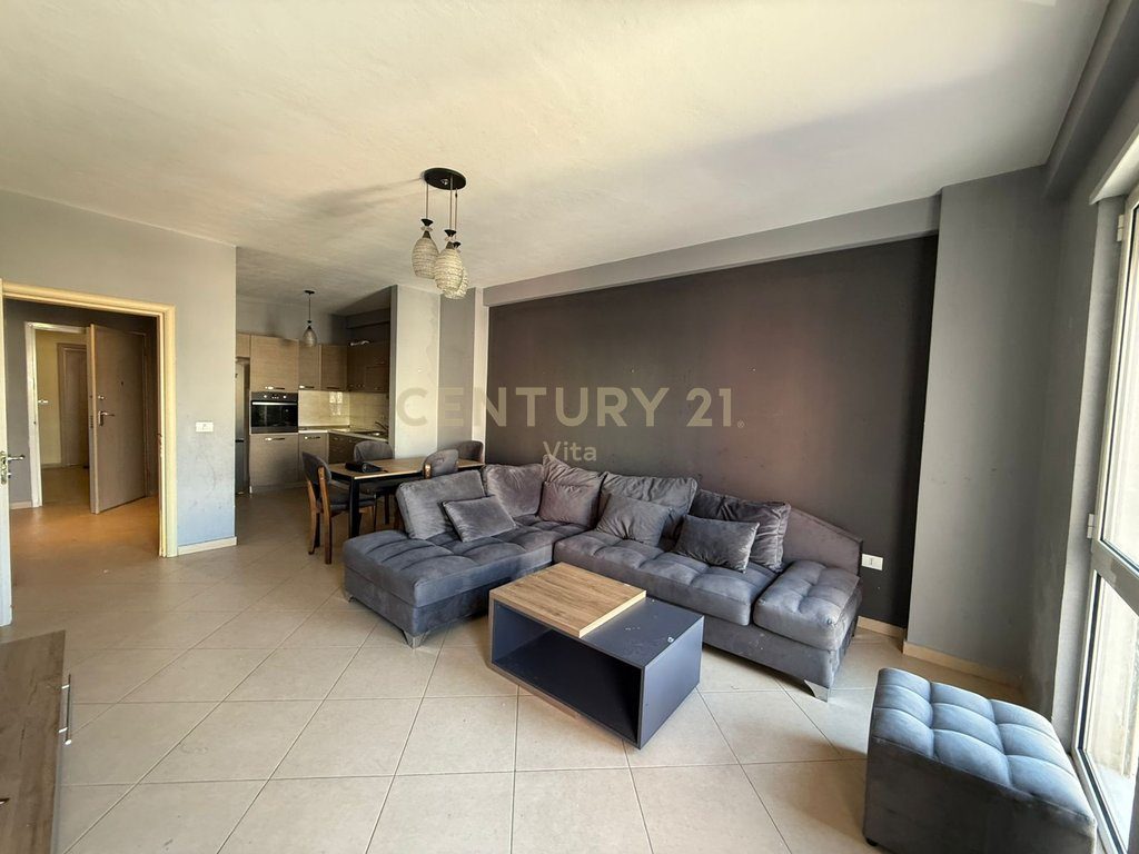 SHITET APARTAMENT 2+1+2 TEK ISH RAJONI I POLICIS , DURRES !!!