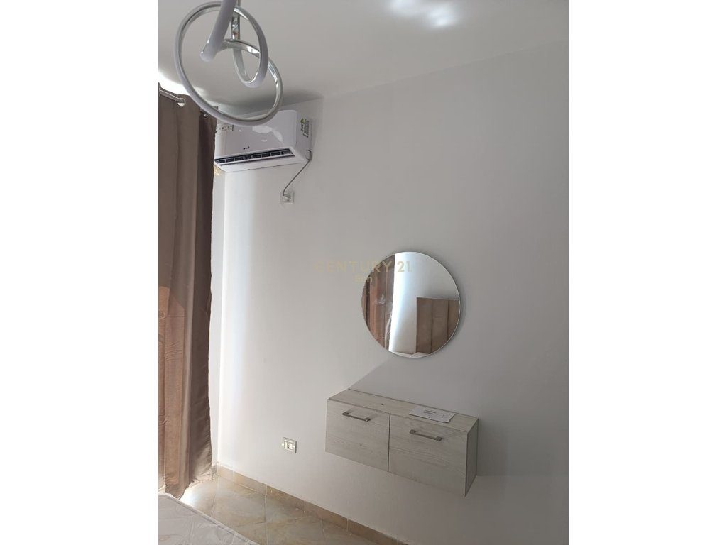 Shitet Apartament 1+1 tek Shkëmbi i Kavajës, Durrës !