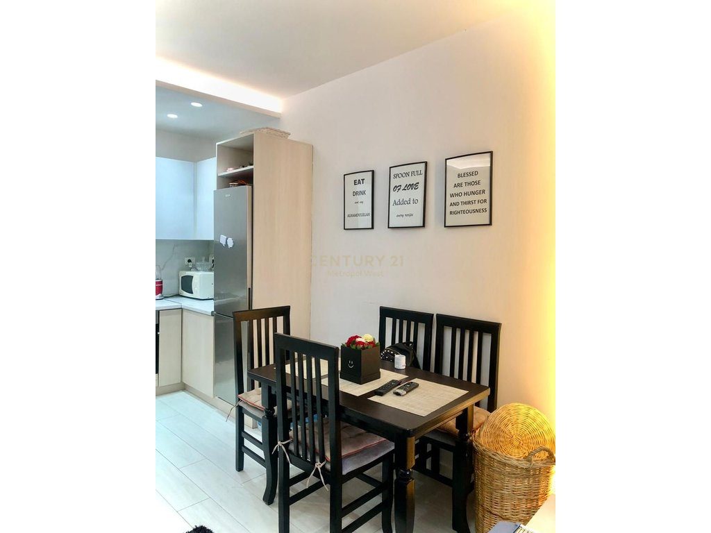 Shkolla e Baletit, Apartament 2+1+2 me qira
