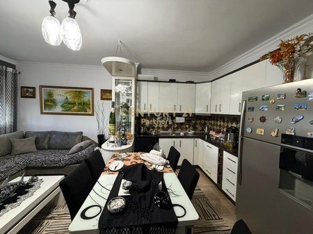 Shesim  Apartament 1+1 në Kompleksin "Viva 2", Rruga Javer Malo, Tiranë!