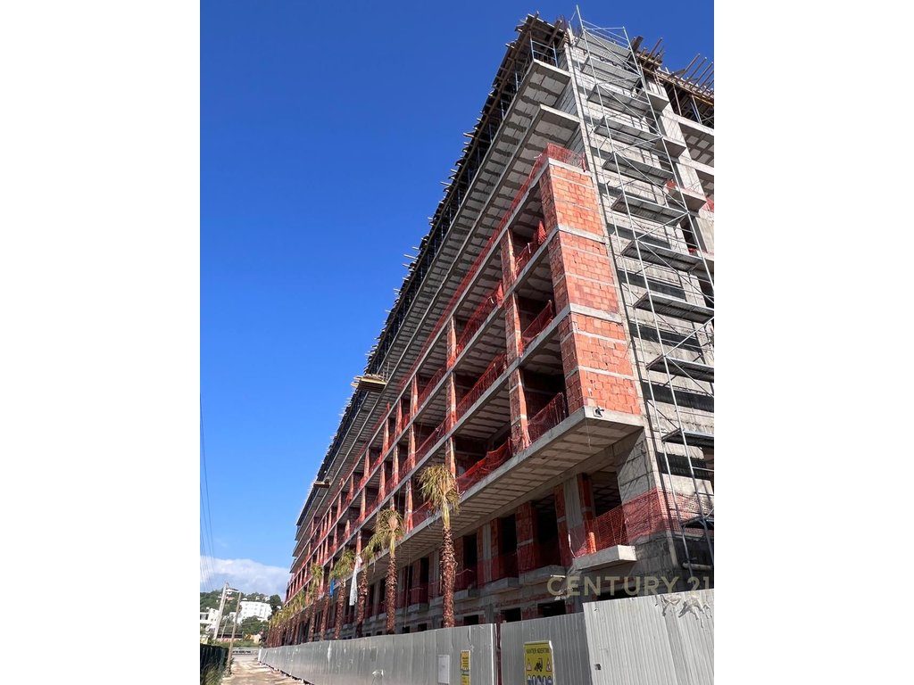 SHITET APARTAMENT 2+1+2T TEK KOMPLEKSI VIENA 2, GOLEM!