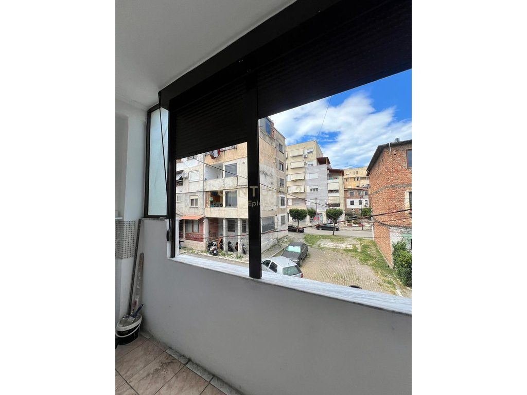 APARTAMENT 3+1 PER SHITJE PRANE SPITALIT RAJONAL , DURRES!