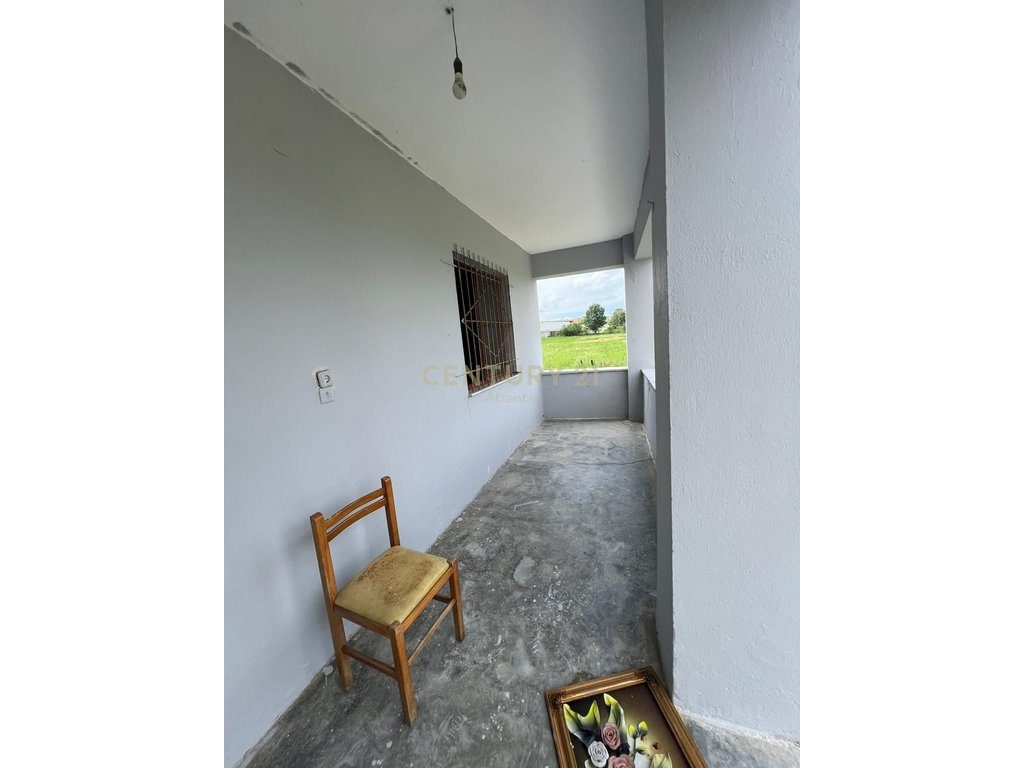 Shtëpi 1+1 Në Shitje në Periferia Shijak - 85,000€ | 1600 m²