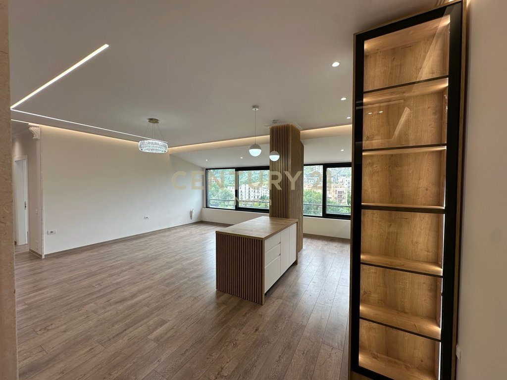 Apartament 2+1 Për Shitje Liqeni i Thatë