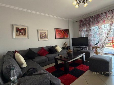 Shitet Apartament Modern 2+1+2, Rruga e Dibres
