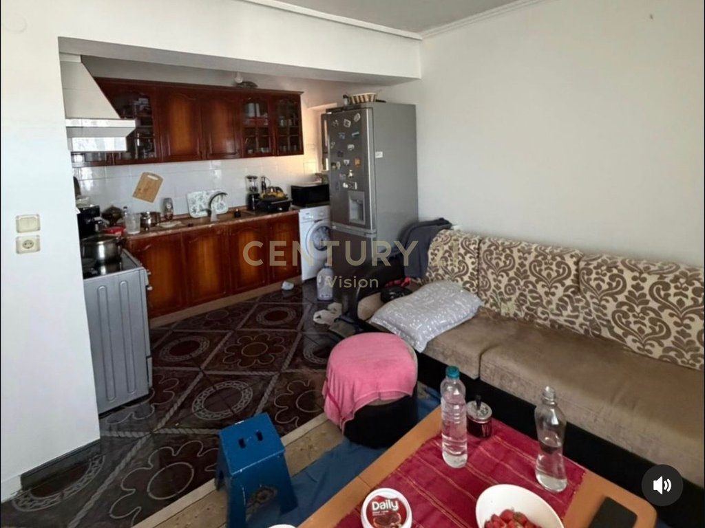 Shitet apartament 2+1 ne Perash, Shkoder