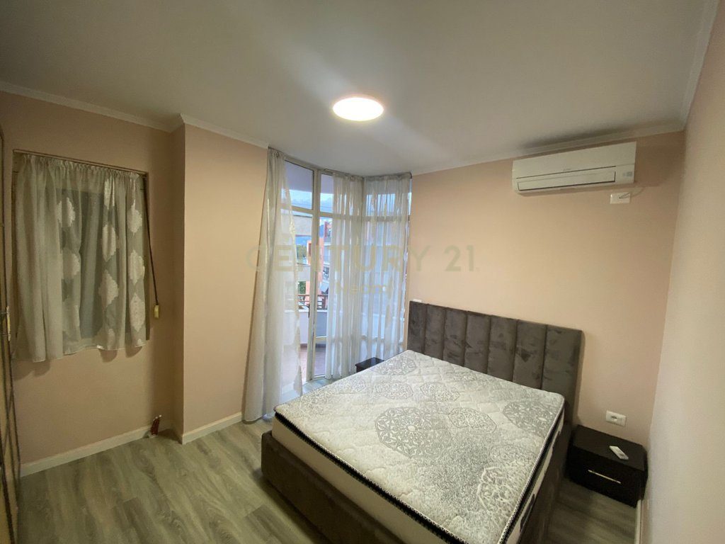 Shitet apartament 1+1 tek Liqeni i Thatë