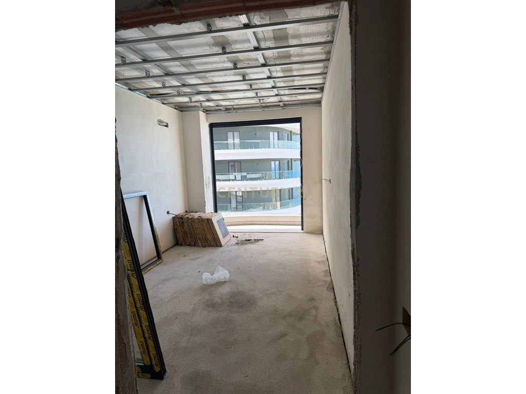 The wave hyrje  Apartamenti me pamje nga deti 1+1 në shitje në Shëngjin - 138600€ | 77 m²