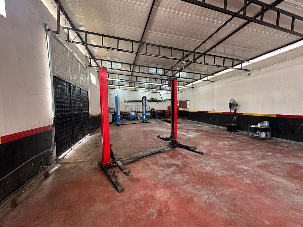 Jepet servis makinash ne Qira në zonën Ali Demit, Tiranë -| 300 m²