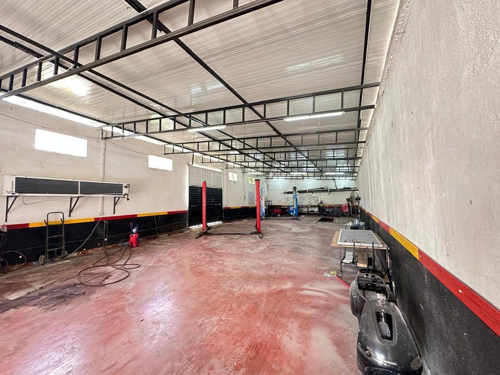 Jepet servis makinash ne Qira në zonën Ali Demit, Tiranë -| 300 m²