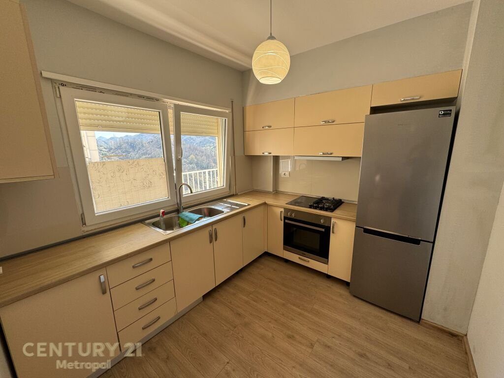 APARTAMENT 2+1+2 PER SHITJE TE KOPSHTI BOTANIK !