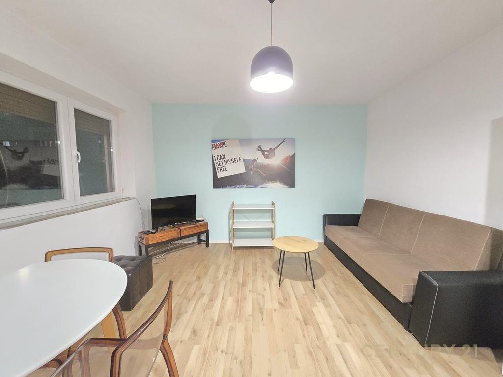 APARTAMENT 1+1 ME QERA PRANE BAR MEDUZA