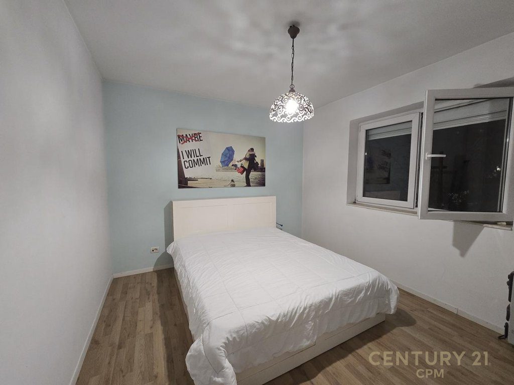 APARTAMENT 1+1 ME QERA PRANE BAR MEDUZA