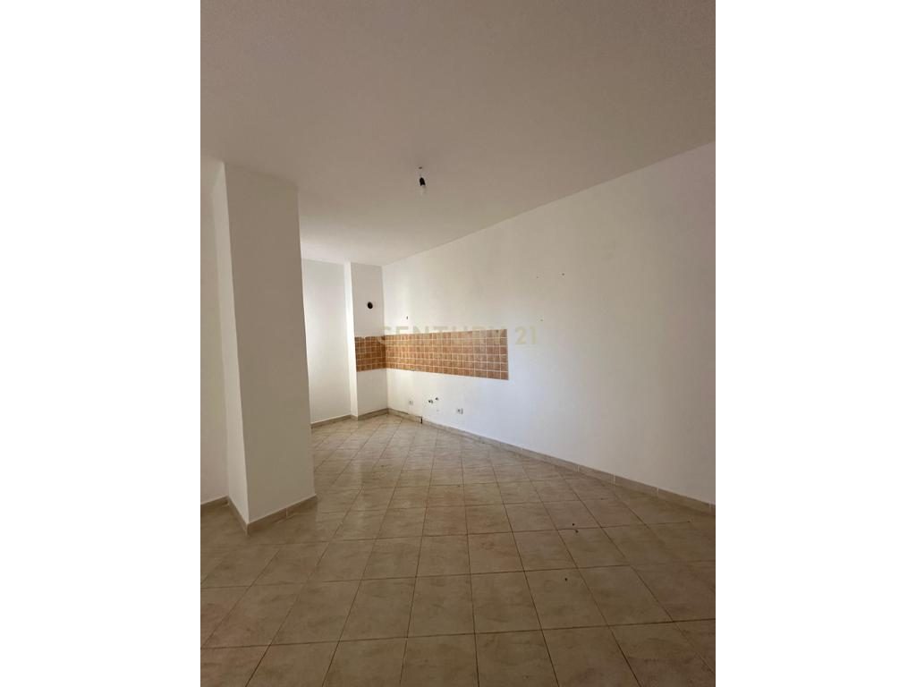 Apartament modern në zemër të Durrësit – Markata
