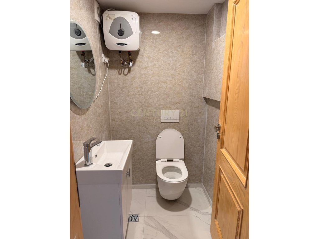 Shiten 2 njesi Biznesi Duplex, Farke e vogel