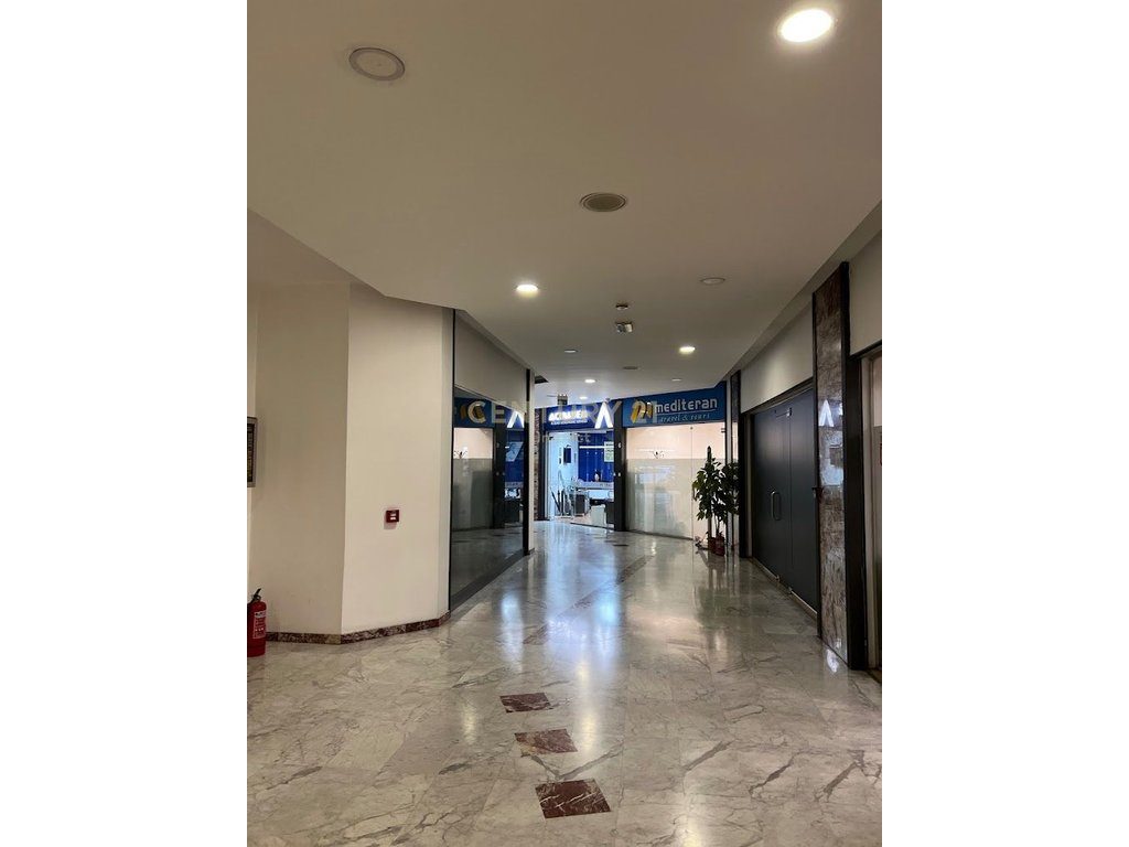 Ambient Komercial  për Shitje tek Torre Drini, Tiranë !