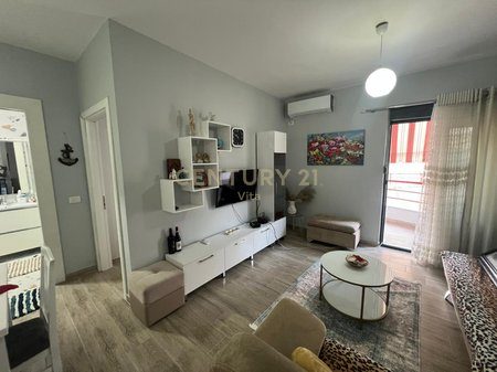 JAPIM ME QIRA APARTAMENT 1+1 NE GOLEM!