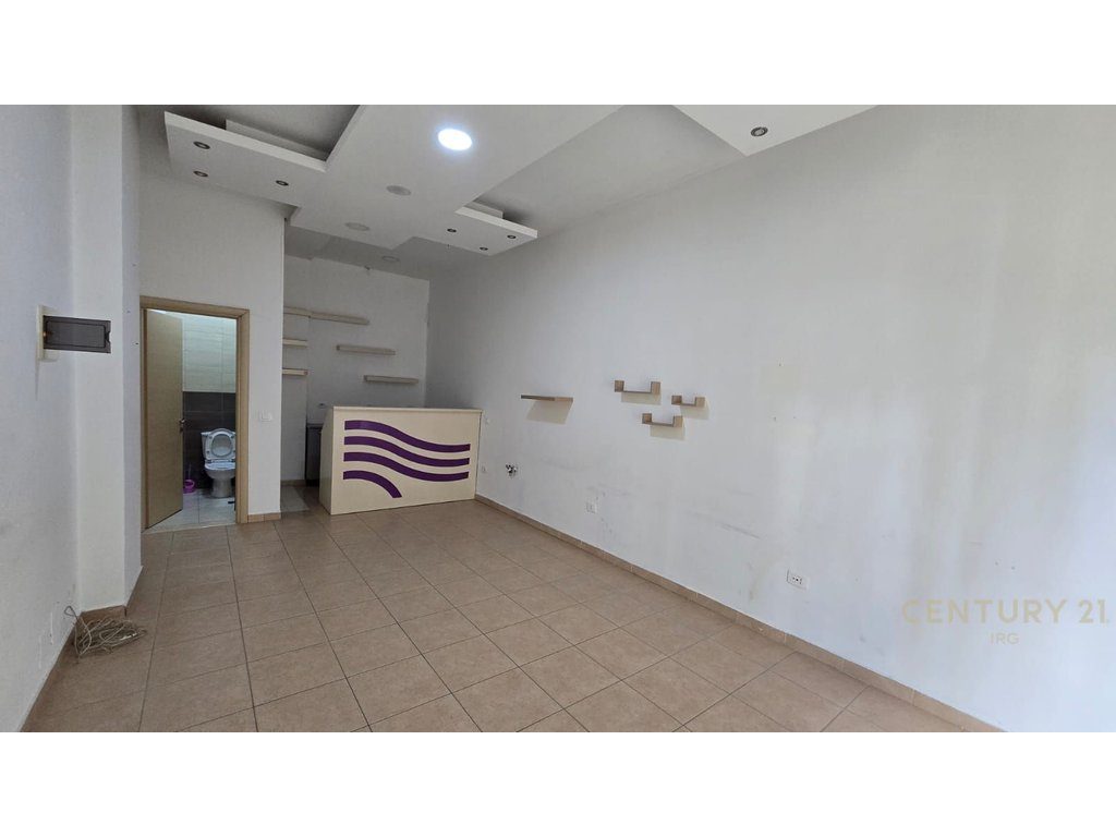 SHITET AMBIENT KOMERCIAL ( OKAZION ), VENDOSUR PRANE QYTETIT STUDENTI, TIRANE!!!