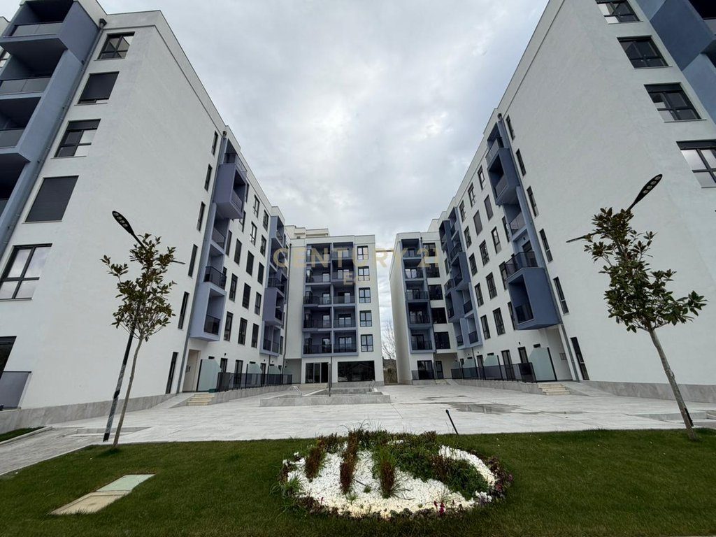 APARTAMENT 1+1 PER SHITJE TEK "ADRIATIK GARDEN" NE GOLEM !