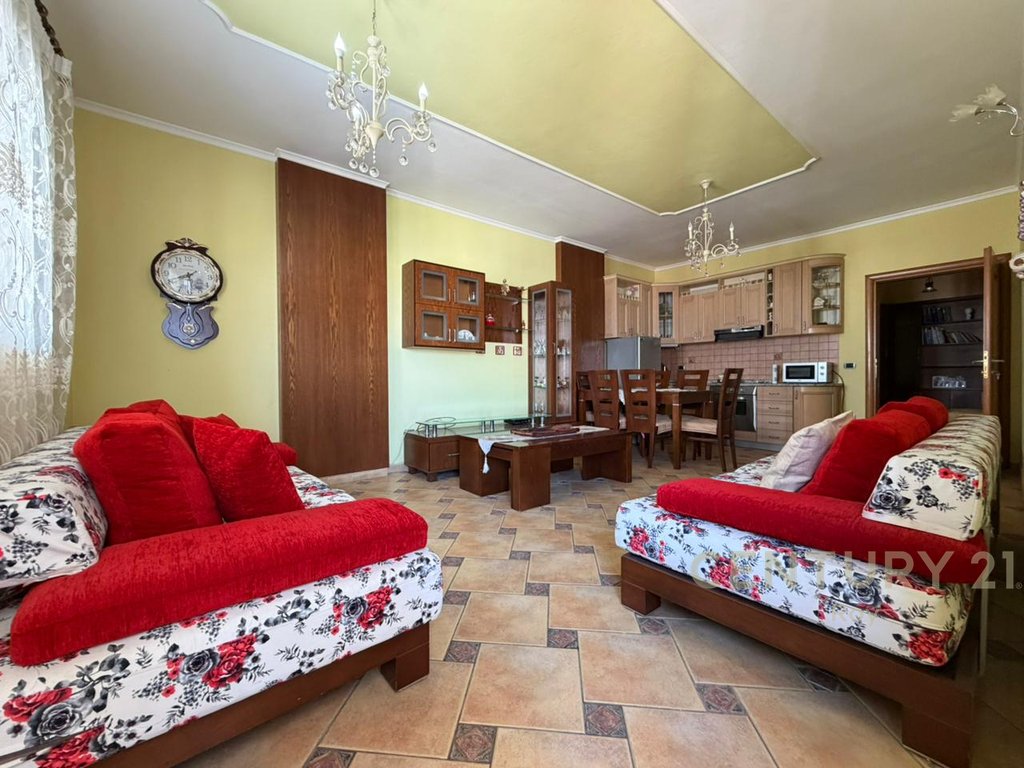 APARTAMENT 3+1+2 PER QIRA TEK ISH RAJONI POLICISE, DURRES!
