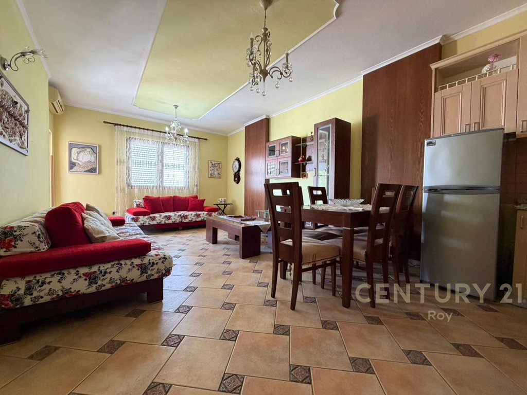 APARTAMENT 3+1+2 PER QIRA TEK ISH RAJONI POLICISE, DURRES!