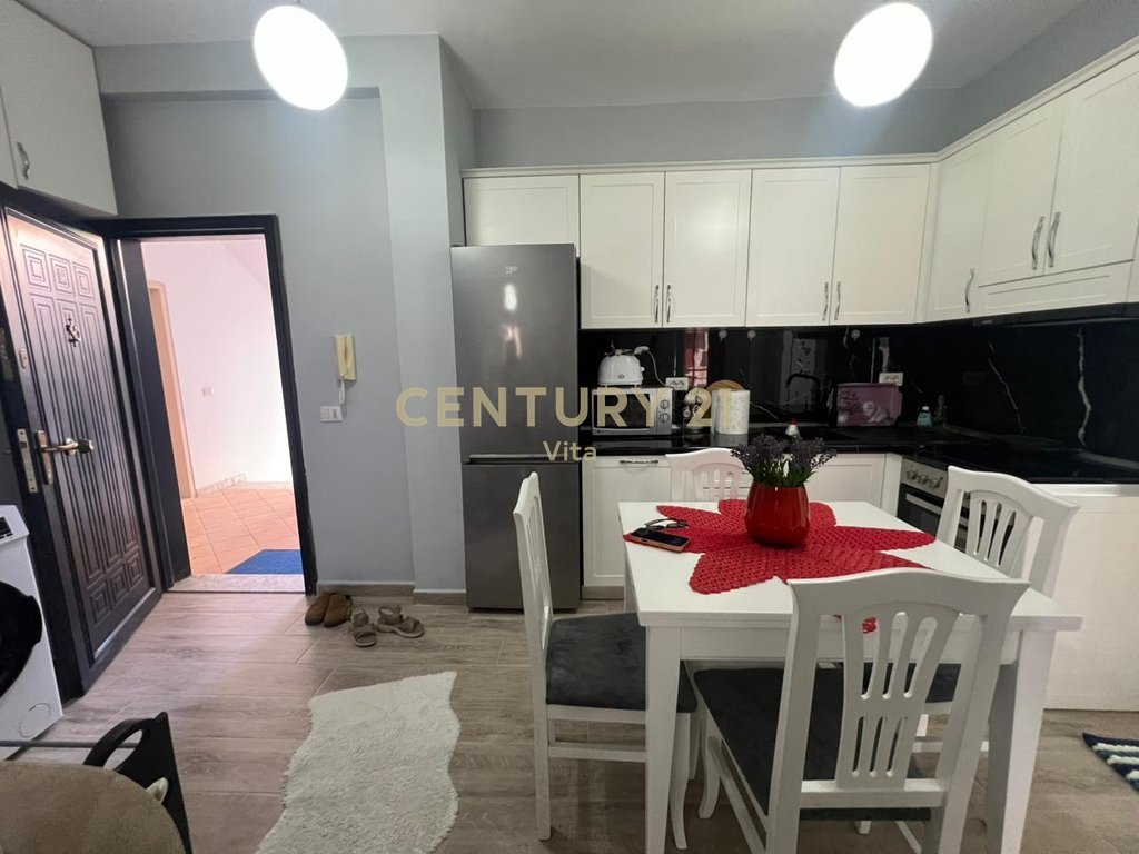 SHITET APARTAMENT 1+1 NE GOLEM , 70m ME DETIN !!