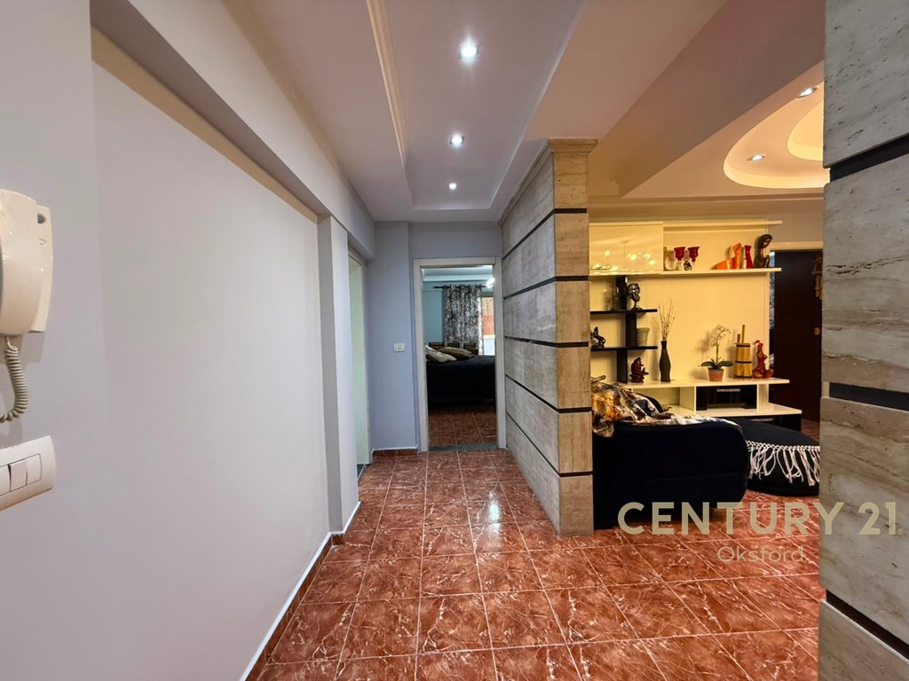 EKSKLUZIVE!SHESIM APARTAMENT 2+1 ,BUZE RRUGES "DRITAN HOXHA",TIRANE!