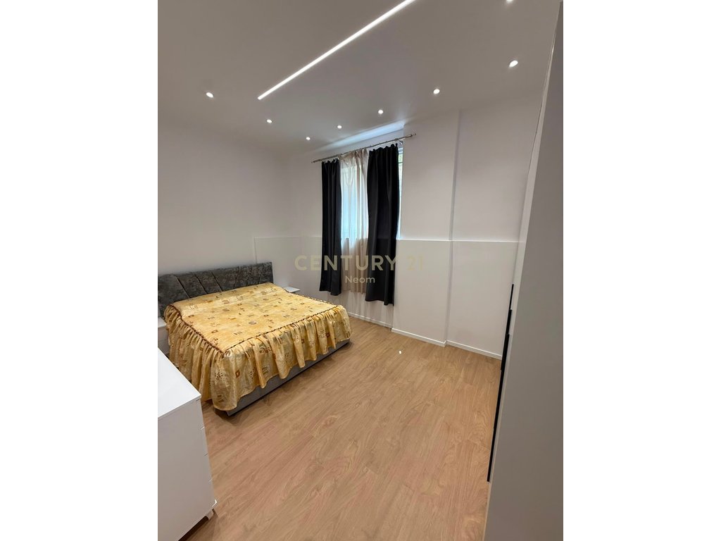 Jepet me qira apartament 2+1 te Kodra e Diellit