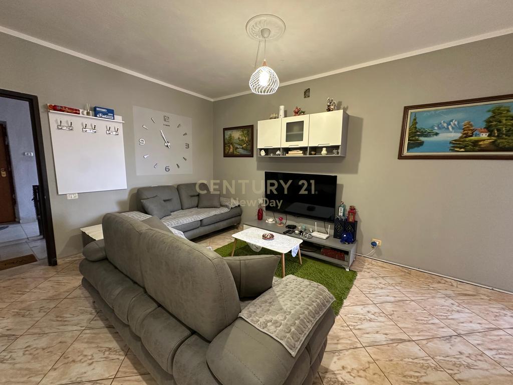 Shitet Apartament i Konvertuar 2+1 në Golem, Durrës - 105000€ | 62 m²