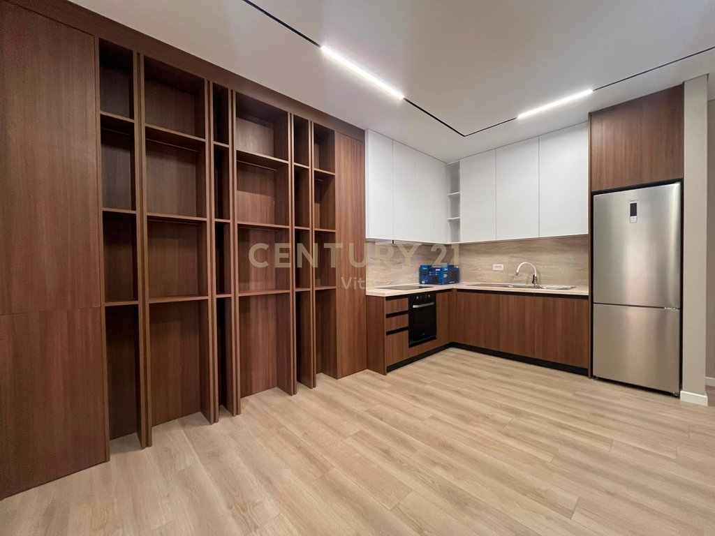Apartament 2+1 i Mobiluar me Qira në Lagjen 18, Durrës !!