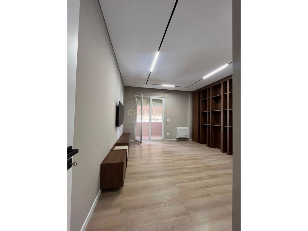 Apartament 2+1 i Mobiluar me Qira në Lagjen 18, Durrës !!