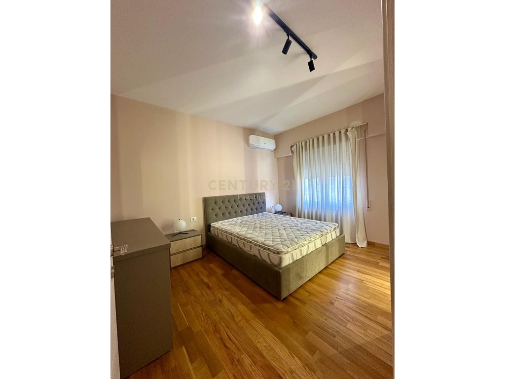 APARTAMENT 1+1 ME QIRA, RRUGA DALIP TOPI, FRESK!